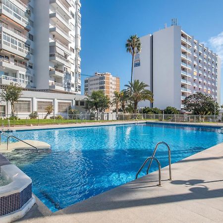 Next To Puerto Marina And The Beach 贝纳尔马德纳 外观 照片