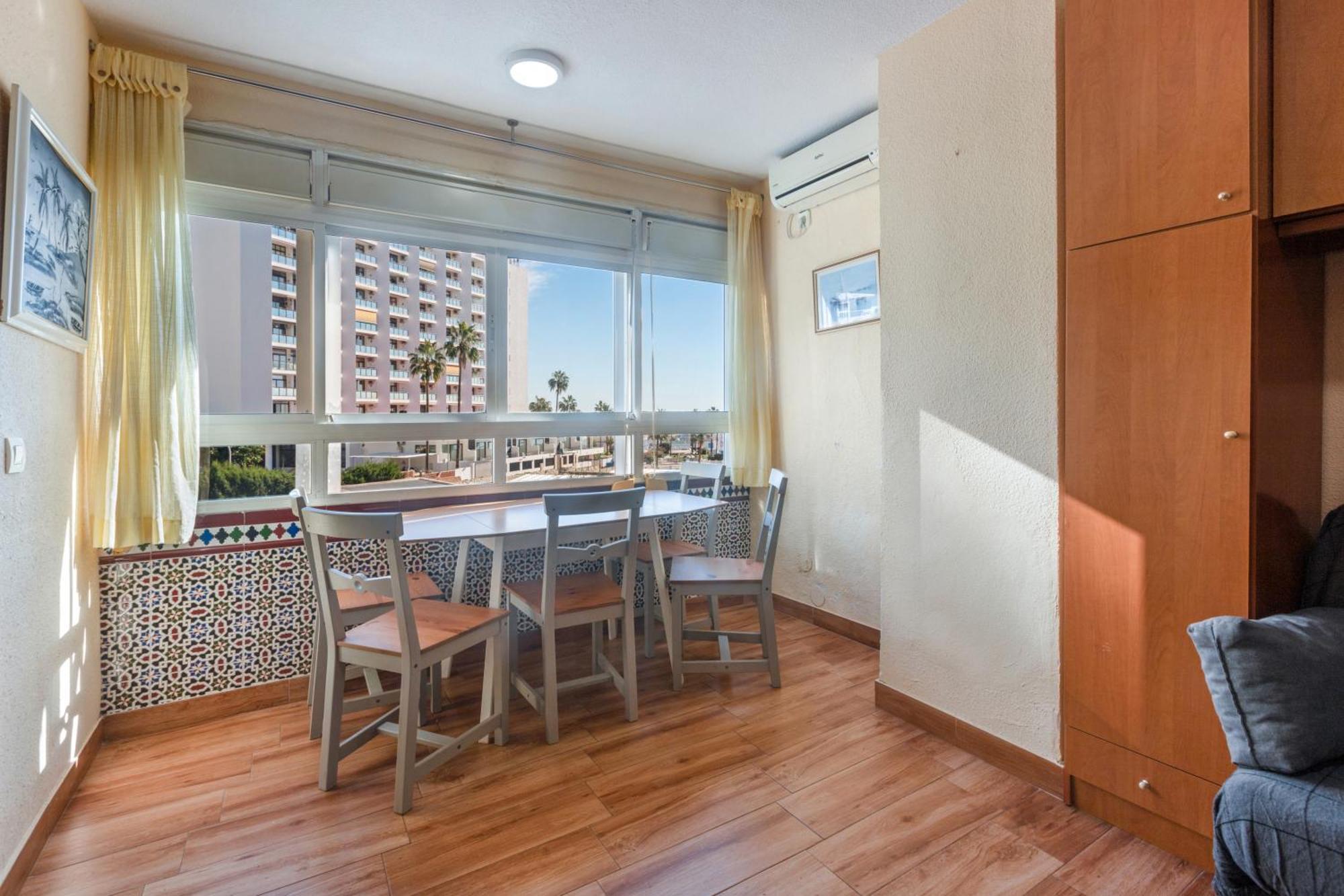Next To Puerto Marina And The Beach 贝纳尔马德纳 外观 照片